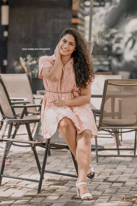 Sandani Fernando nackt nette galerie