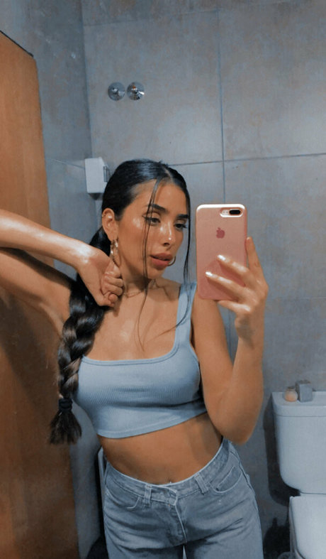 ninalatinaaa nackt nette fotos