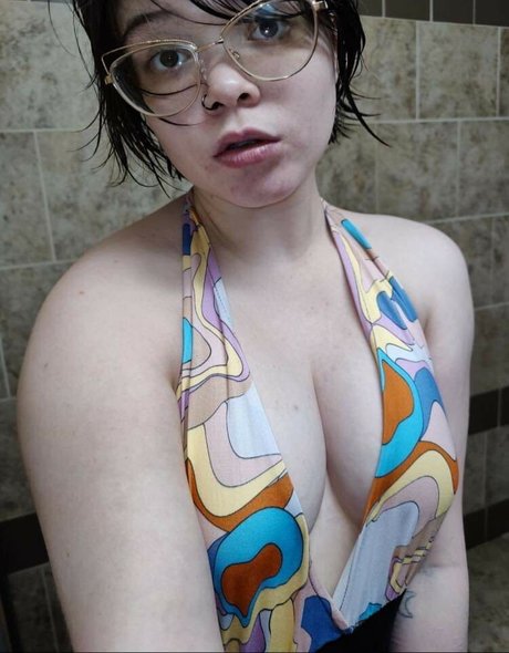 Lilac Lullaby nackt kostenlose bilder