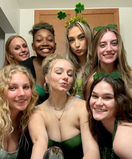 Hannah Alyssa Woods hübsche top galerie