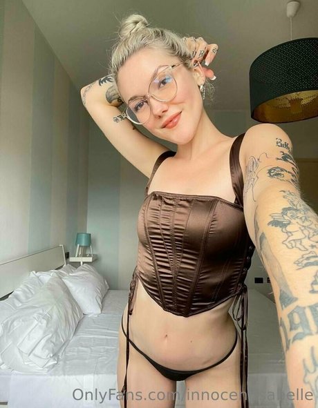 innocent isabel heiße nackte bild