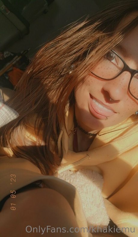 khakiemu erwachsene pornostar archiv