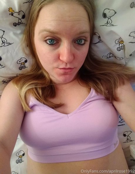 aprilrose1992 erotische hübsche galerie