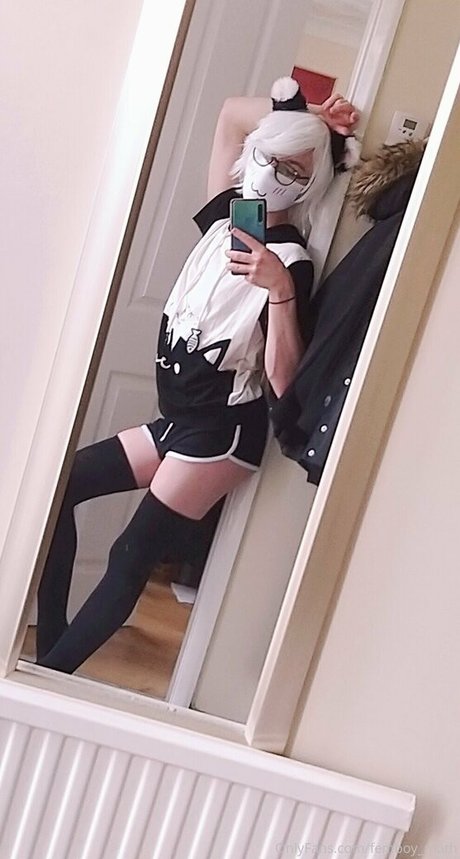 femboy moth sexy nette fotos