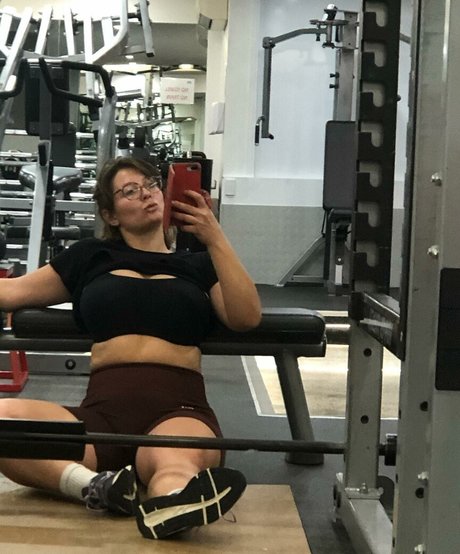 SliceOfSalami nackt pornografische bild