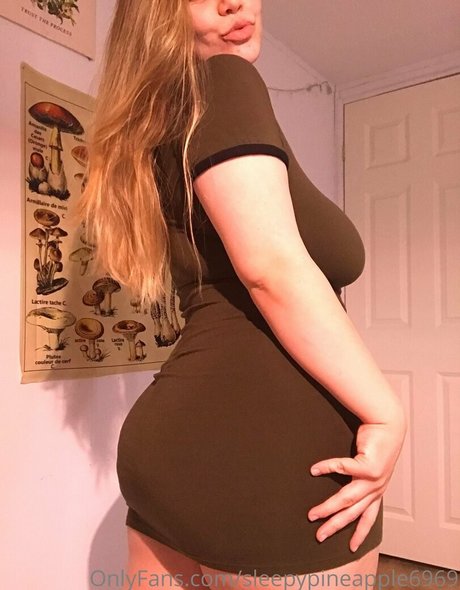 sleepypineapple6969 schauspielerin perfekte galerie