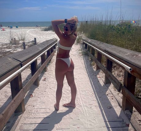 Mazryann kunst nackten galerien