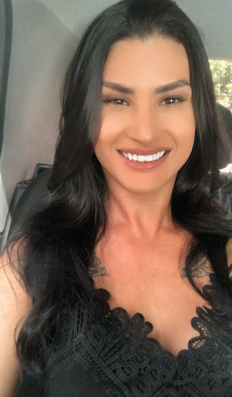 Alinne Garcia kunst akt galerie