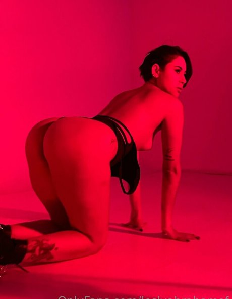 leslyabrahamof exklusive erotische galerie