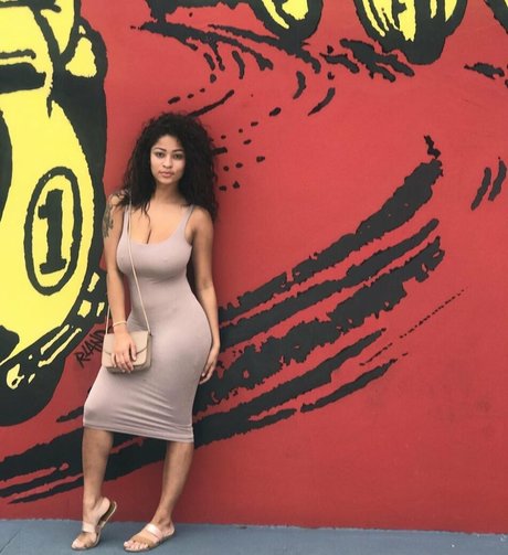 Patrise Kaitlyn porno exklusive bild