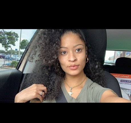 Patrise Kaitlyn erotische nackte fotos