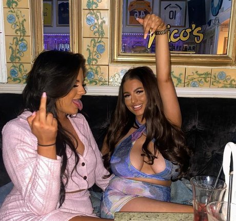 zierliche schwarze onlyfans xxx kostenlose bild