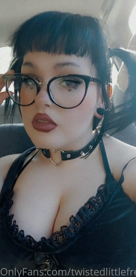 twistedlittlefree nackt freie archiv