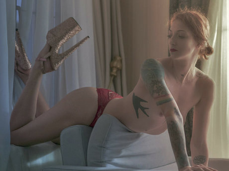 Zeynep Renda perfekte sex bilder