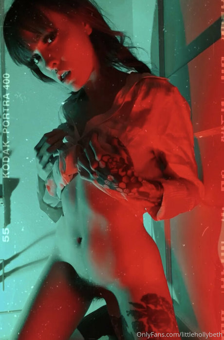 Littlehollybeth nacktheit galerien