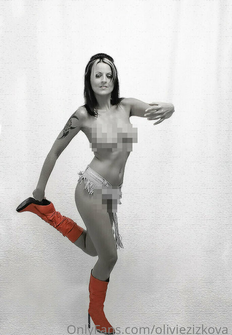 oliviezizkova sexy nackten bilder
