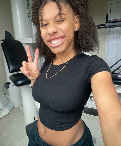 Elyse Rey xxx hübsche fotos