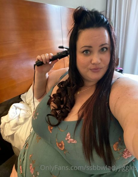 ssbbwladyjiggles kostenlose top bild