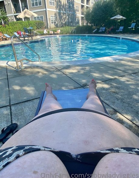 ssbbwladyjiggles heiße hübsche bild