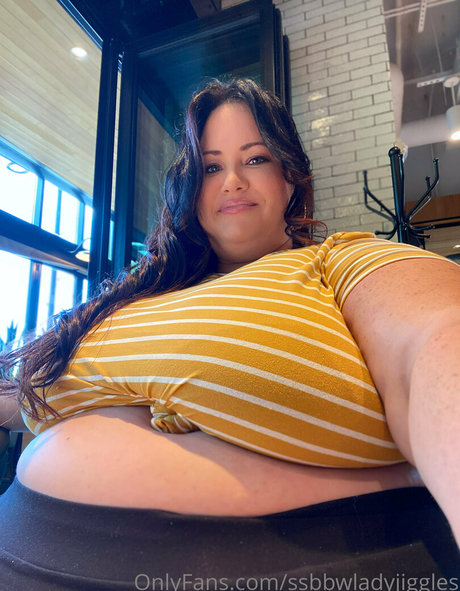 ssbbwladyjiggles model hübsche galerie