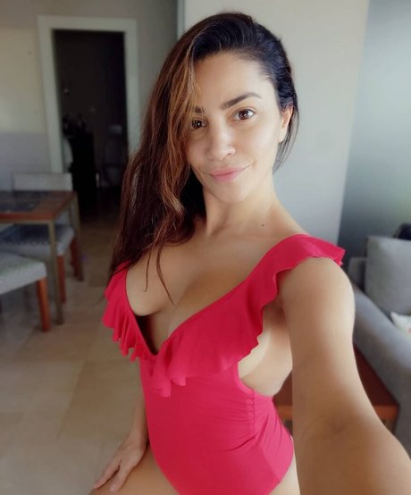 Serpil Cansiz schauspielerin schöne foto