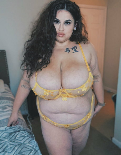 mami cremita schauspielerin nackten foto