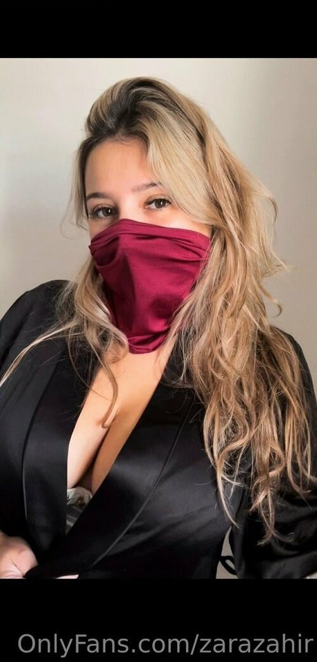 zarazahir pornostar nackt bild