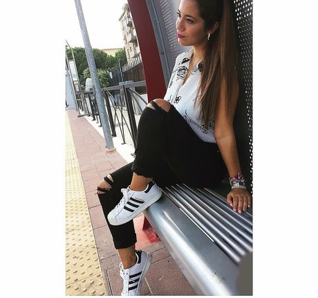 Paola Arena hd porno bild