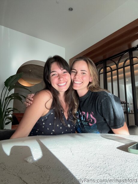 erinashford hübsche nackte fotos