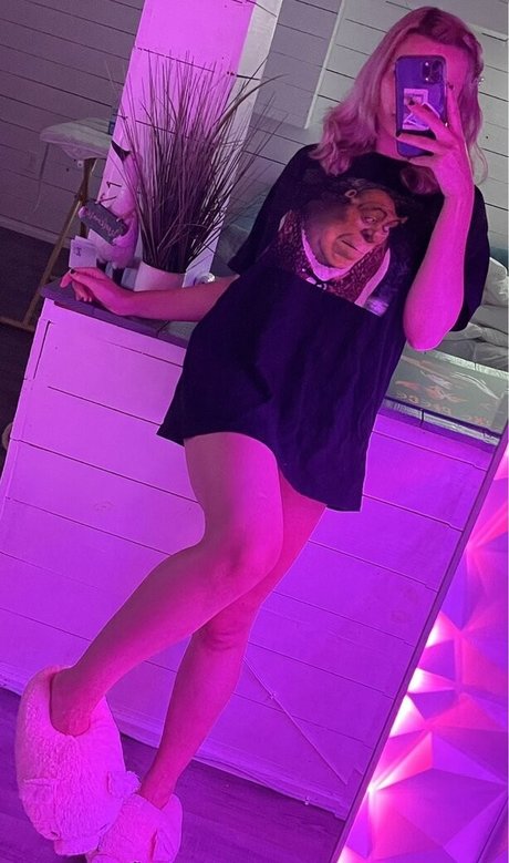 asiatische latex-onlyfans kunst akt bilder