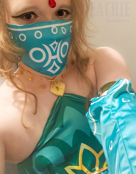 peachiefemboy perfekte nackt bilder