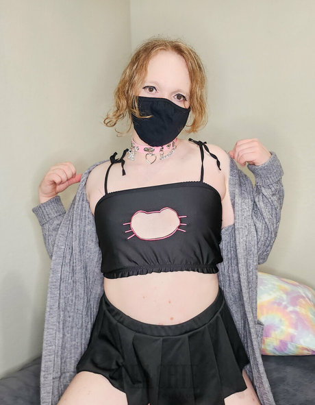 peachiefemboy perfekte nackten bilder