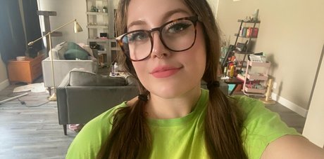 peachy virgo schauspielerin schöne bilder