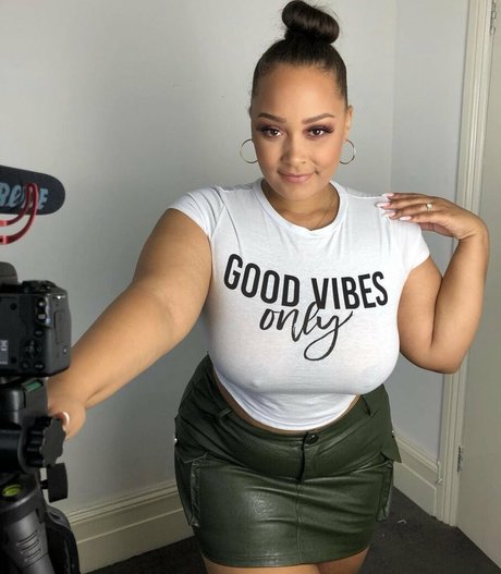 Natalie E Wade erotische perfekte bilder