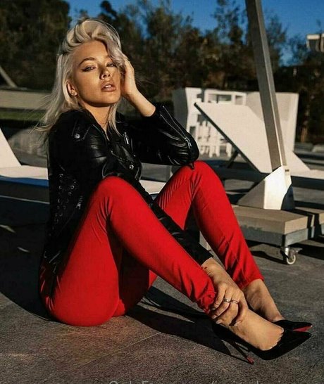 teen handjob onlyfans nacktheit hübsche foto