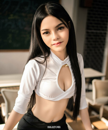 maron photo nacktheit exklusive foto