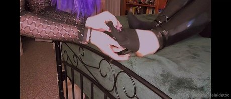 bratelaidetoo exklusive erotische foto