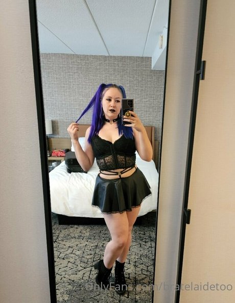 bratelaidetoo schauspielerin nackte bilder