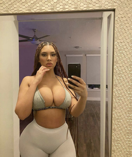 Annamarie Sarai pornostar nackt galerie