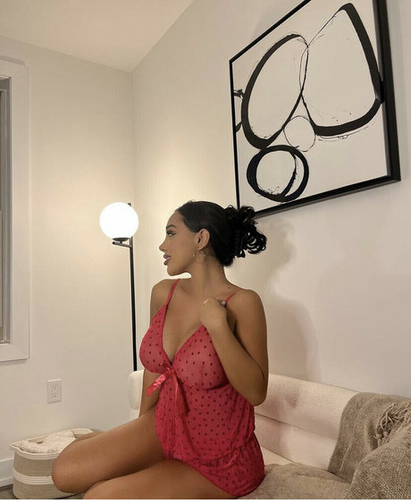 Kiara Marie hübsche pornographische foto