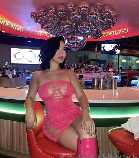 Kiara Marie perfekte erwachsene bilder