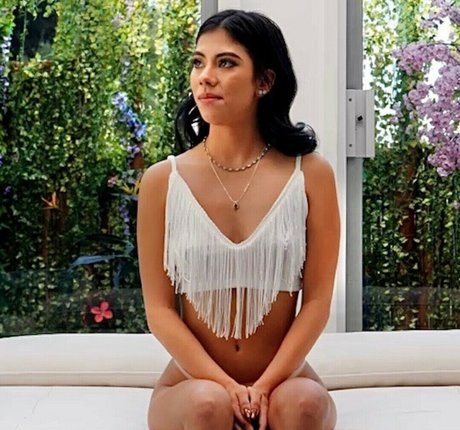 Mila Marie heiße schöne galerien