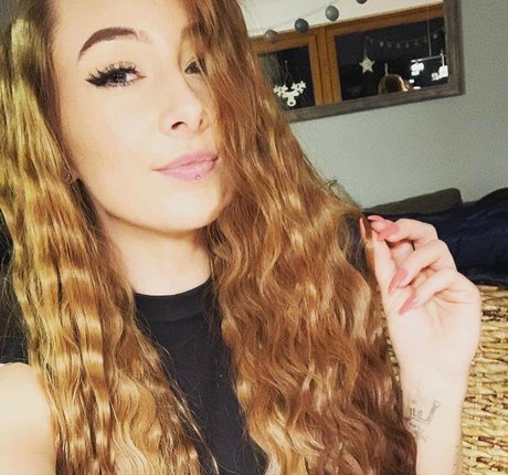 lizzzyfox top erotische galerien