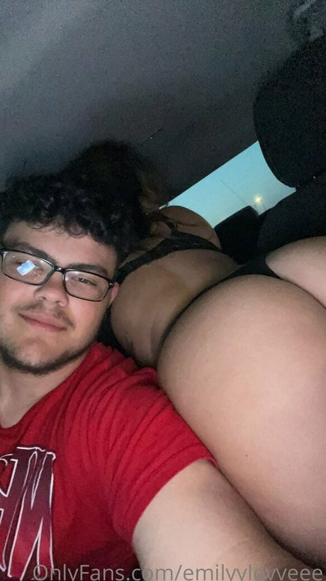 emilyylovveee erwachsene schöne foto