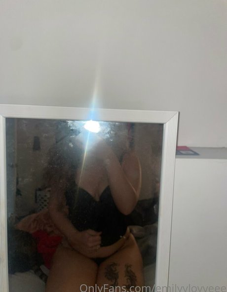 emilyylovveee heiße nackt fotos