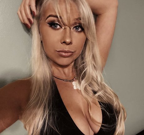 Rhiannon C freie nackten archiv