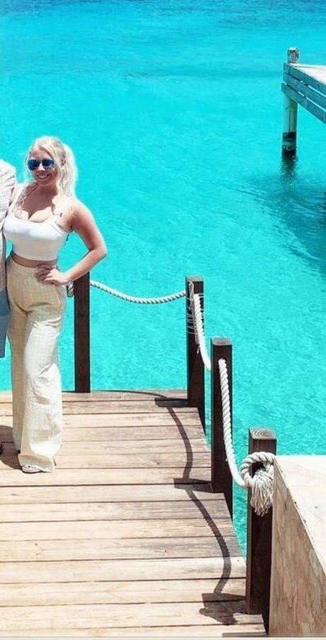 Rhiannon C erwachsene beste archiv