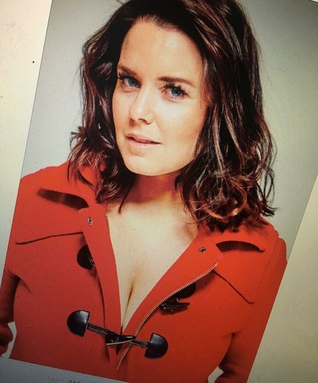 Chloe G kunst nacktheit archiv