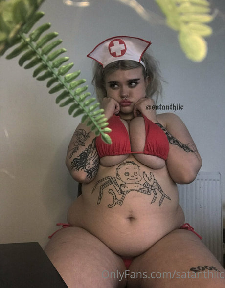 satanthiic kunst nackten foto