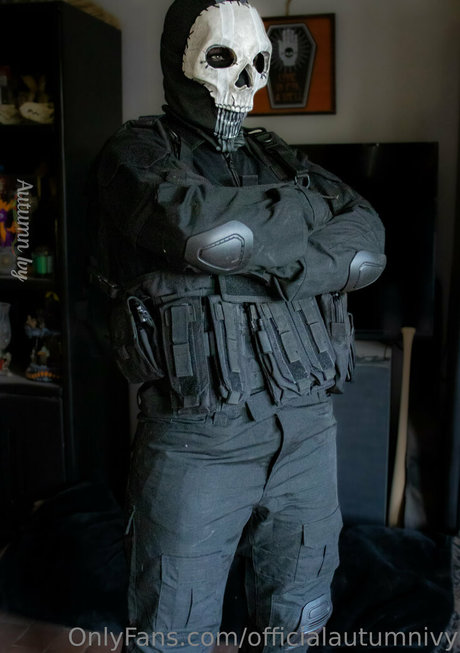 officialautumnivy model exklusive bilder